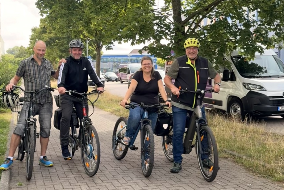 Stadtradeln © Foto: Katja Voeske Mit großer Freude traten Kollegen für mehr Klimaschutz, mehr Beweglichkein und eine fahrradfreundliche Stadt Güstrow in die Pedale.